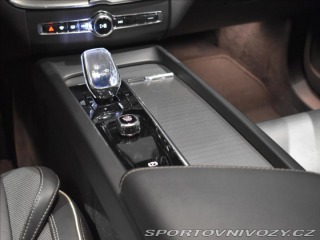 Volvo Ostatní modely XC60 2,0 T8 Polestar Panorama, 2024