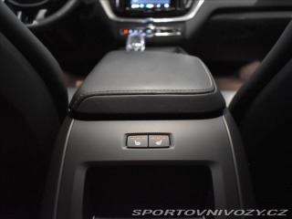 Volvo Ostatní modely XC60 2,0 T8 Polestar Panorama, 2024