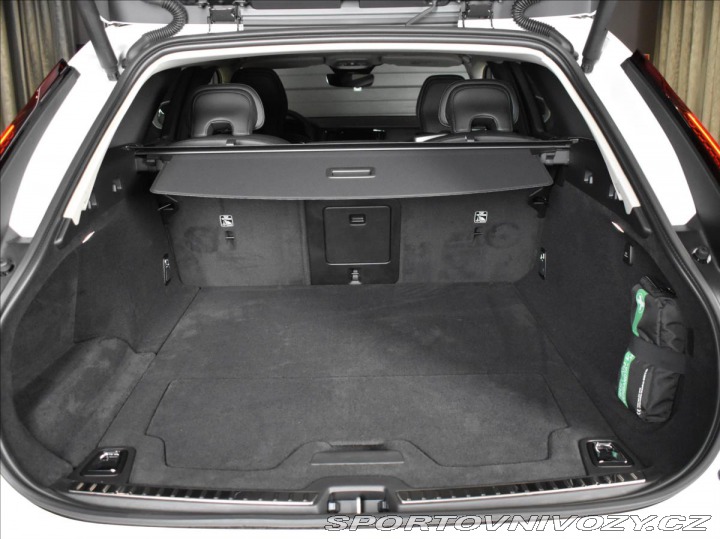 Volvo V90 2,0 CC B5 AWD Plus Dark B 2024