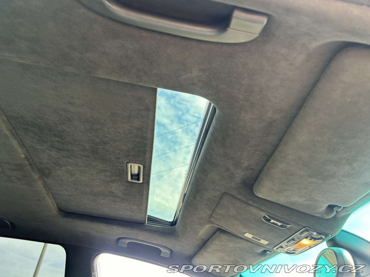 BMW M5 e39, celokožený interiér 2000