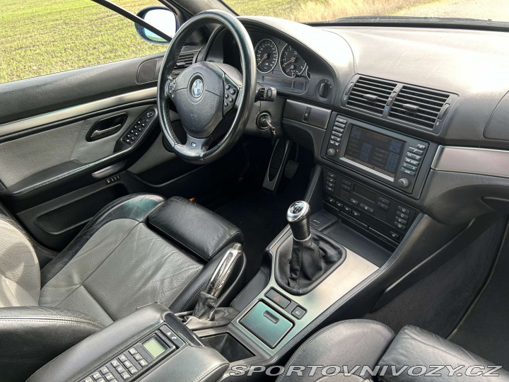 BMW M5 e39, celokožený interiér 2000
