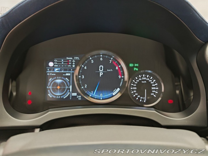 Lexus RC F 5,0 Ultimate Edition 3/ 1800