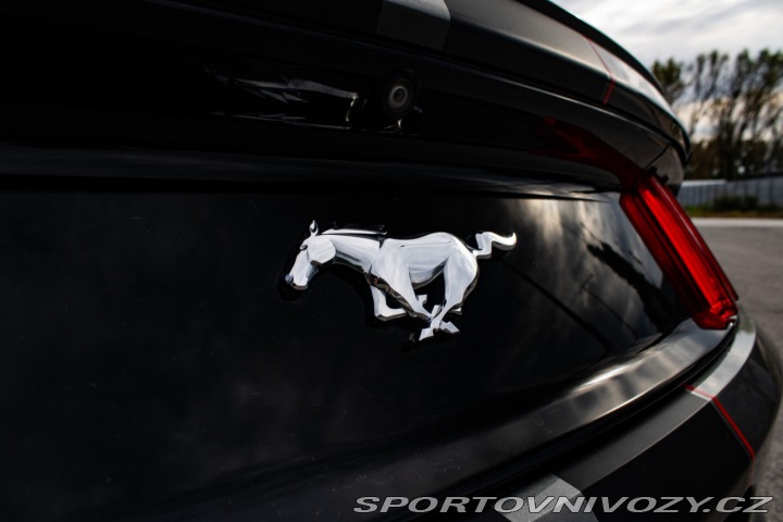 Ford Mustang 2.3 EcoBoost A/T 2015