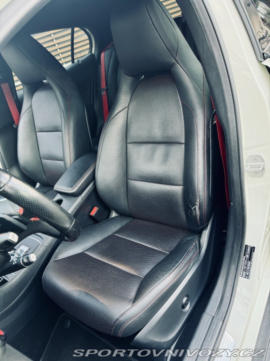Mercedes-Benz Ostatní modely GLA 45 AMG 2015