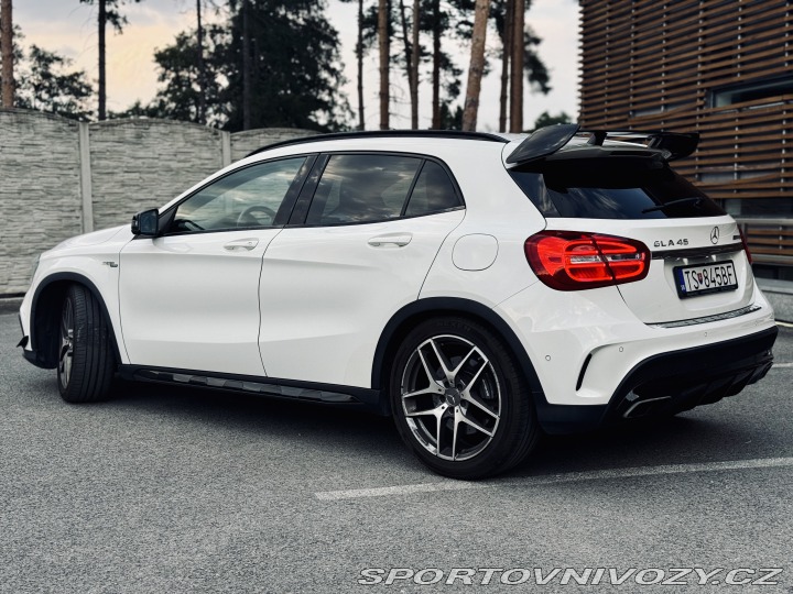 Mercedes-Benz Ostatní modely GLA 45 AMG 2015