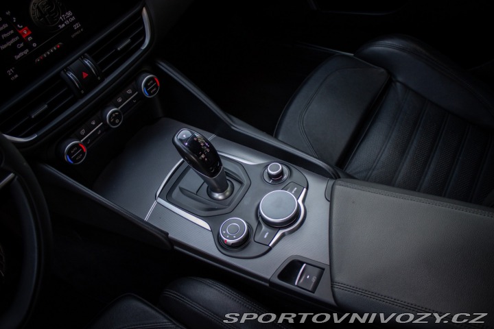 Alfa Romeo Giulia 2.2 Diesel 210 AT AWD Ve 2017