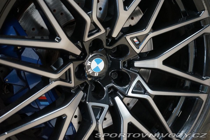 BMW X5 M Comp. UrbanGreen Akrapo 2021