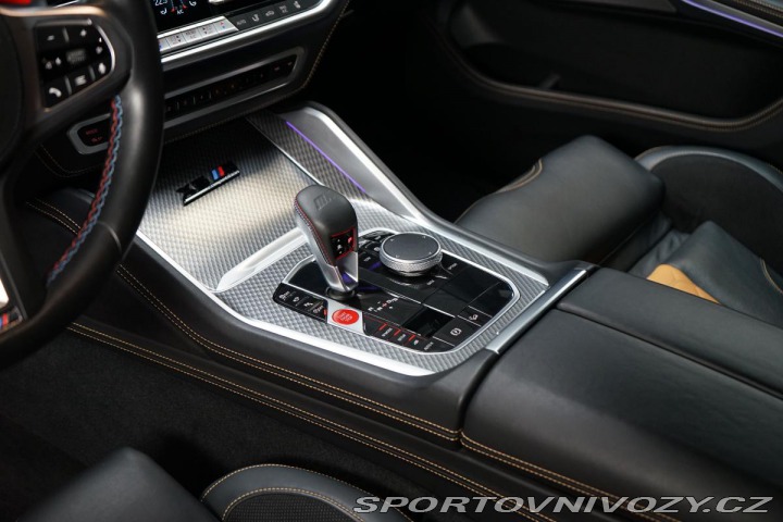 BMW X5 M Comp. UrbanGreen Akrapo 2021