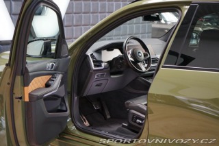 BMW X5 M Comp. UrbanGreen Akrapo 2021