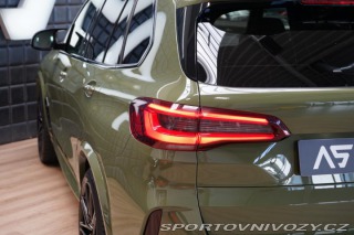 BMW X5 M Comp. UrbanGreen Akrapo 2021