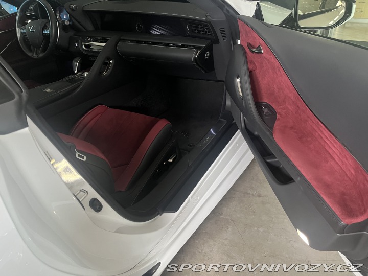 Lexus LC LC500 2017