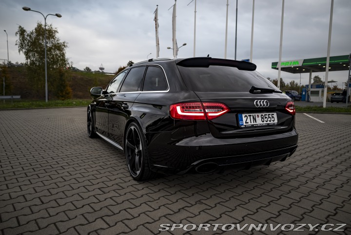 Audi RS4 Avant 2014