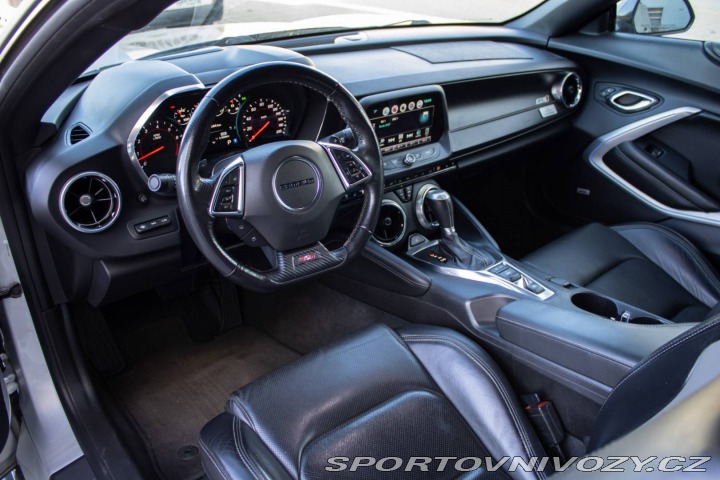 Chevrolet Camaro 6.2L A/T SS 2016