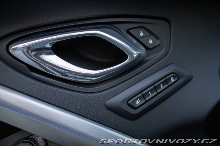 Chevrolet Camaro 6.2L A/T SS 2016