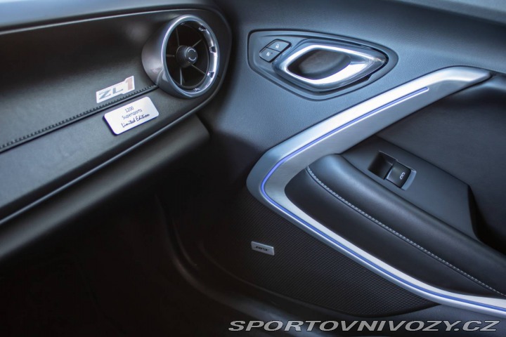 Chevrolet Camaro 6.2L A/T SS 2016