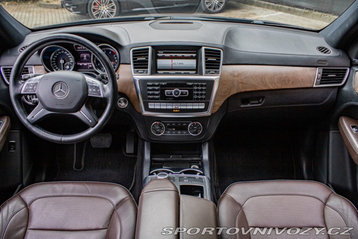 Mercedes-Benz Ostatní modely ML L Mercedes Benz ML550 w1 2013