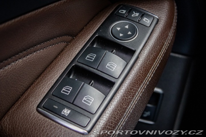 Mercedes-Benz Ostatní modely ML L Mercedes Benz ML550 w1 2013
