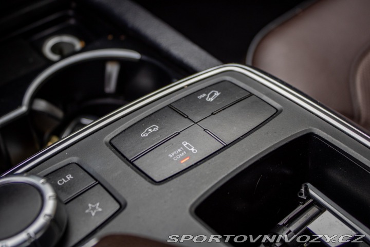 Mercedes-Benz Ostatní modely ML L Mercedes Benz ML550 w1 2013