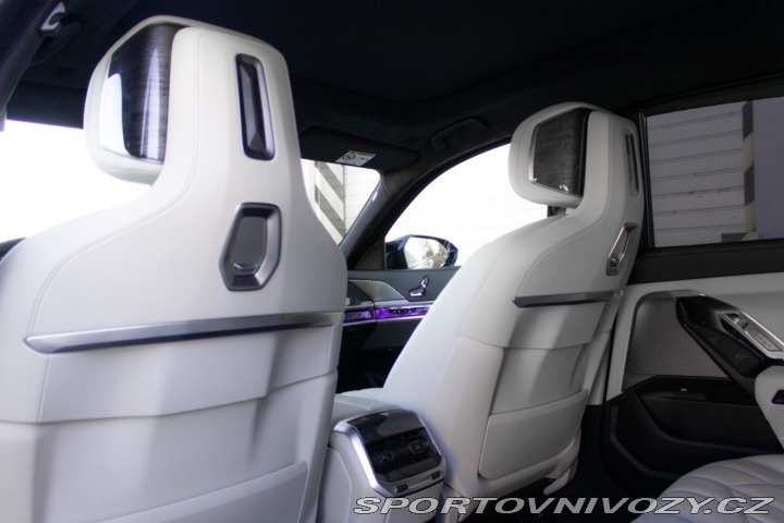 BMW 7 M760e xDrive A/T 2023