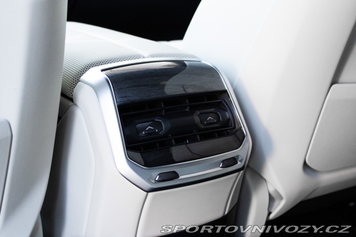 BMW 7 M760e xDrive A/T 2023