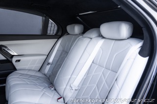 BMW 7 M760e xDrive A/T 2023