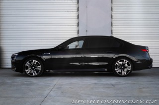 BMW 7 M760e xDrive A/T 2023