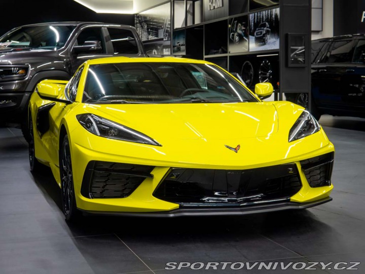 Chevrolet Corvette 6.2 Stingray C8 2LT Z51 2024