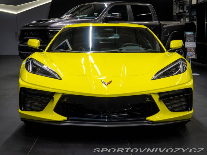 Chevrolet Corvette 6.2 Stingray C8 2LT Z51 2024