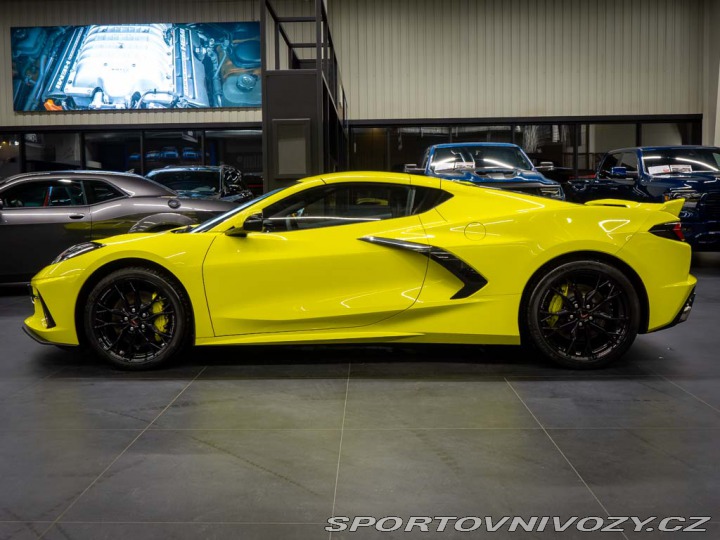 Chevrolet Corvette 6.2 Stingray C8 2LT Z51 2024