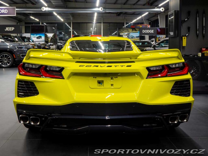Chevrolet Corvette 6.2 Stingray C8 2LT Z51 2024