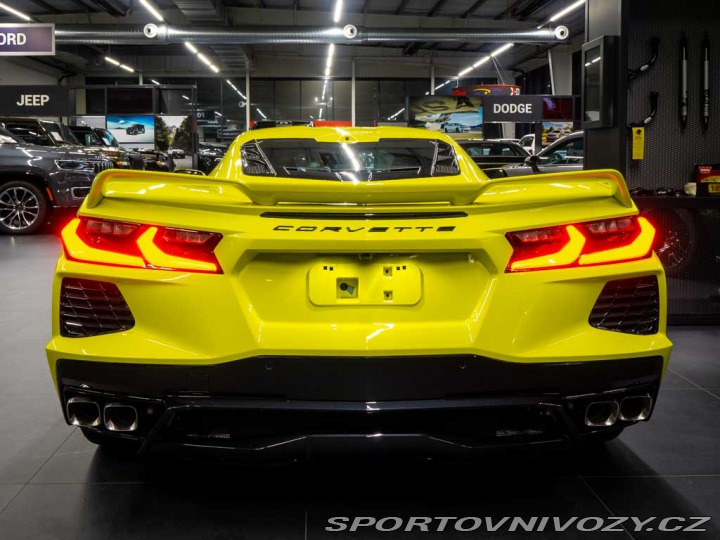 Chevrolet Corvette 6.2 Stingray C8 2LT Z51 2024