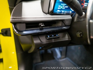 Chevrolet Corvette 6.2 Stingray C8 2LT Z51 2024