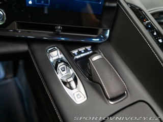 Chevrolet Corvette 6.2 Stingray C8 2LT Z51 2024