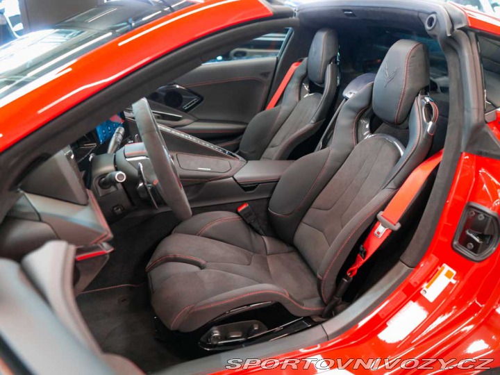 Chevrolet Corvette 6.2 Stingray C8 3LT Z51 2024