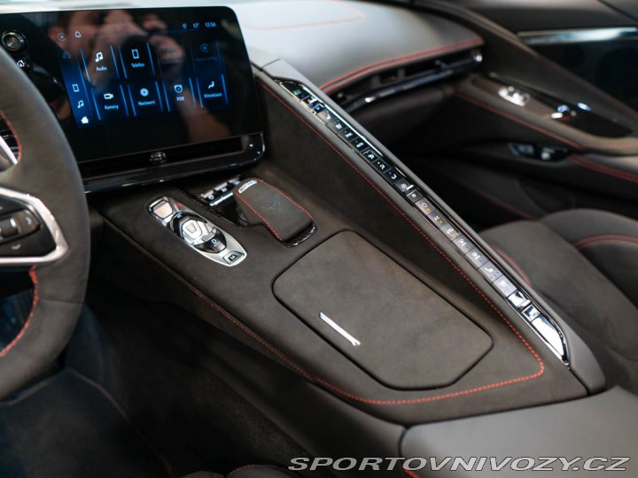 Chevrolet Corvette 6.2 Stingray C8 3LT Z51 2024