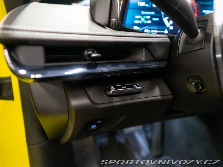 Chevrolet Corvette 6.2 Stingray C8 3LT Z51 C 2024