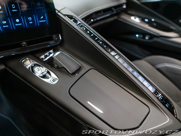 Chevrolet Corvette 6.2 Stingray C8 3LT Z51 2024