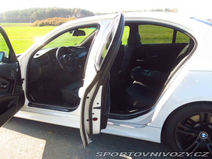 BMW 5 550i V8 Alpineweiss 2005