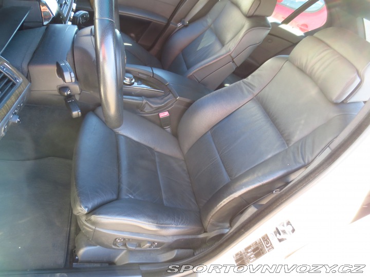 BMW 5 550i V8 Alpineweiss 2005