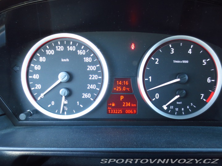 BMW 5 550i V8 Alpineweiss 2005