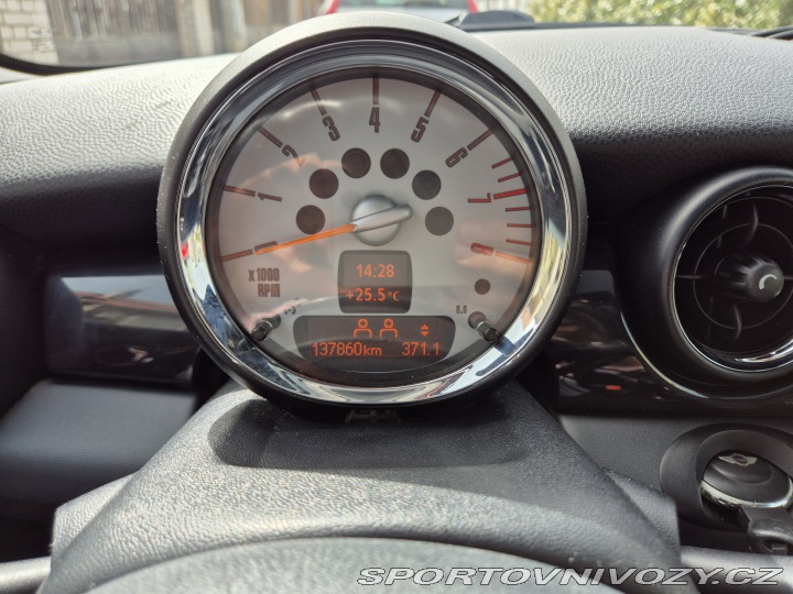 Mini Cooper Cooper S 135kW 2maj kůže 2010