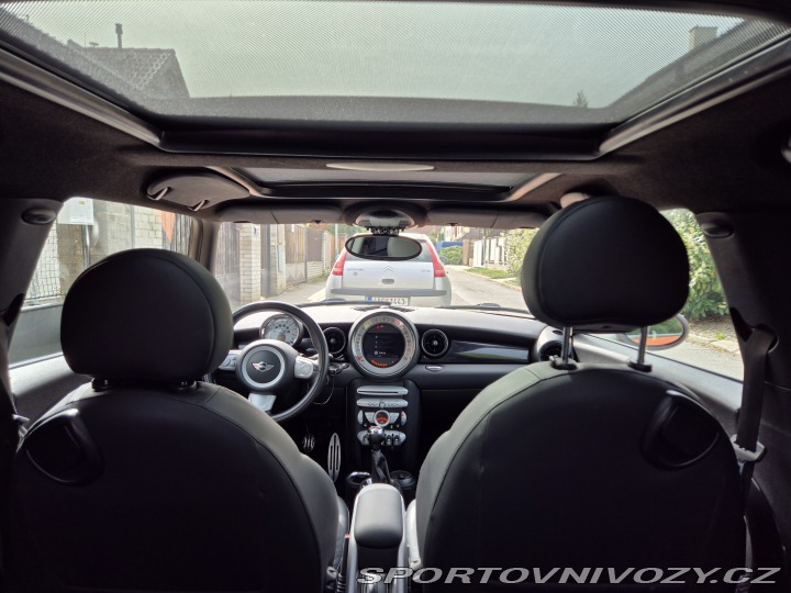 Mini Cooper Cooper S 135kW 2maj kůže 2010