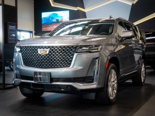   Cadillac Escalade 6.2 Premium Luxury AKG, 2