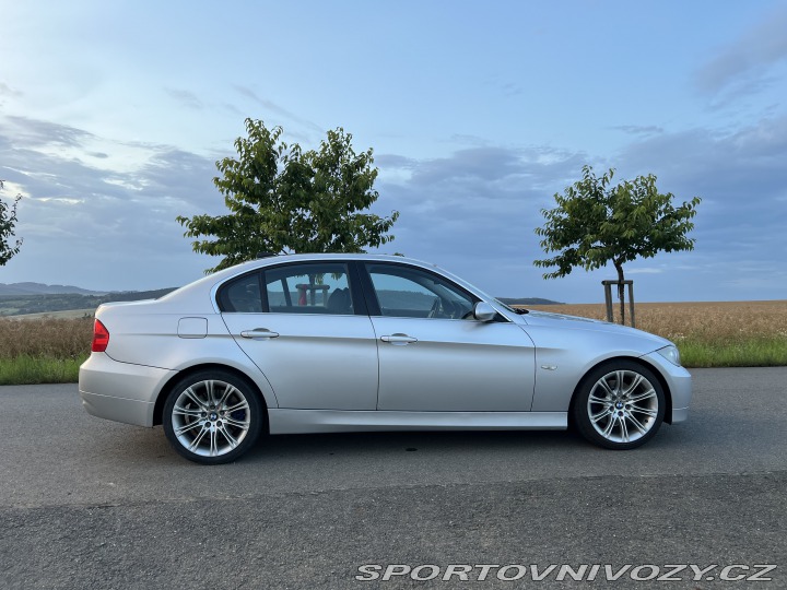 BMW 3 E90 330i 2007