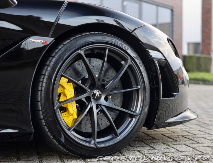McLaren 750S *Racing sedadlá*zdvih*36 2024