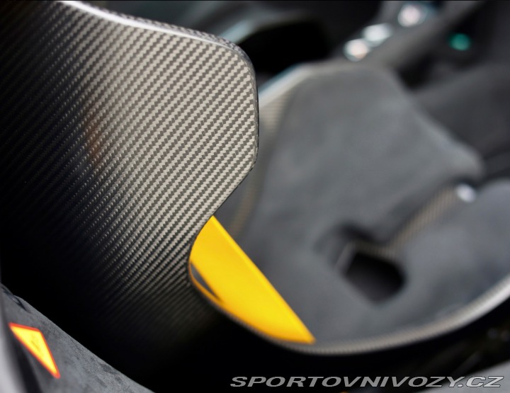 McLaren 750S *Racing sedadlá*zdvih*36 2024
