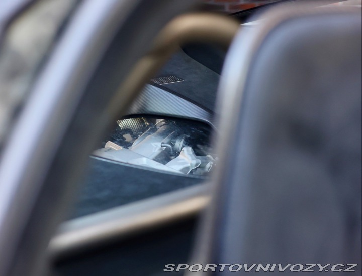 McLaren 750S *Racing sedadlá*zdvih*36 2024