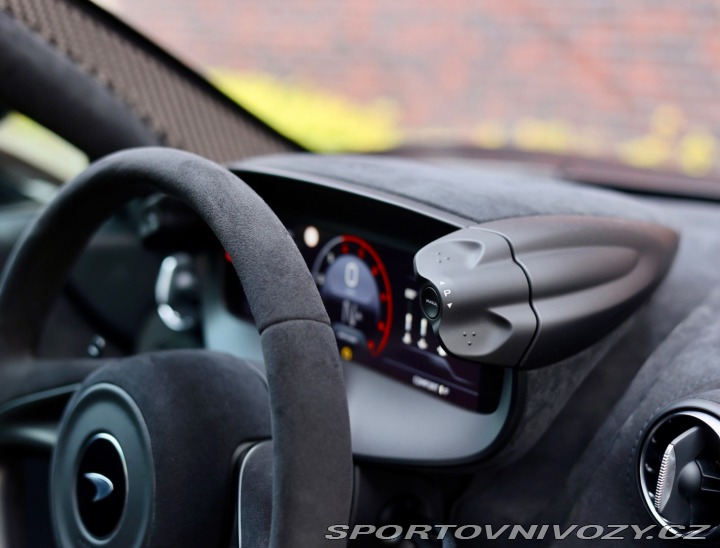 McLaren 750S *Racing sedadlá*zdvih*36 2024