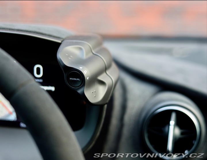 McLaren 750S *Racing sedadlá*zdvih*36 2024