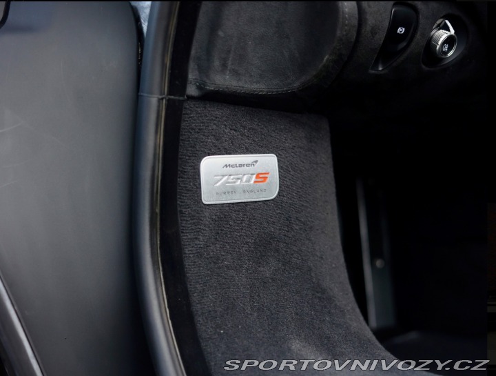 McLaren 750S *Racing sedadlá*zdvih*36 2024